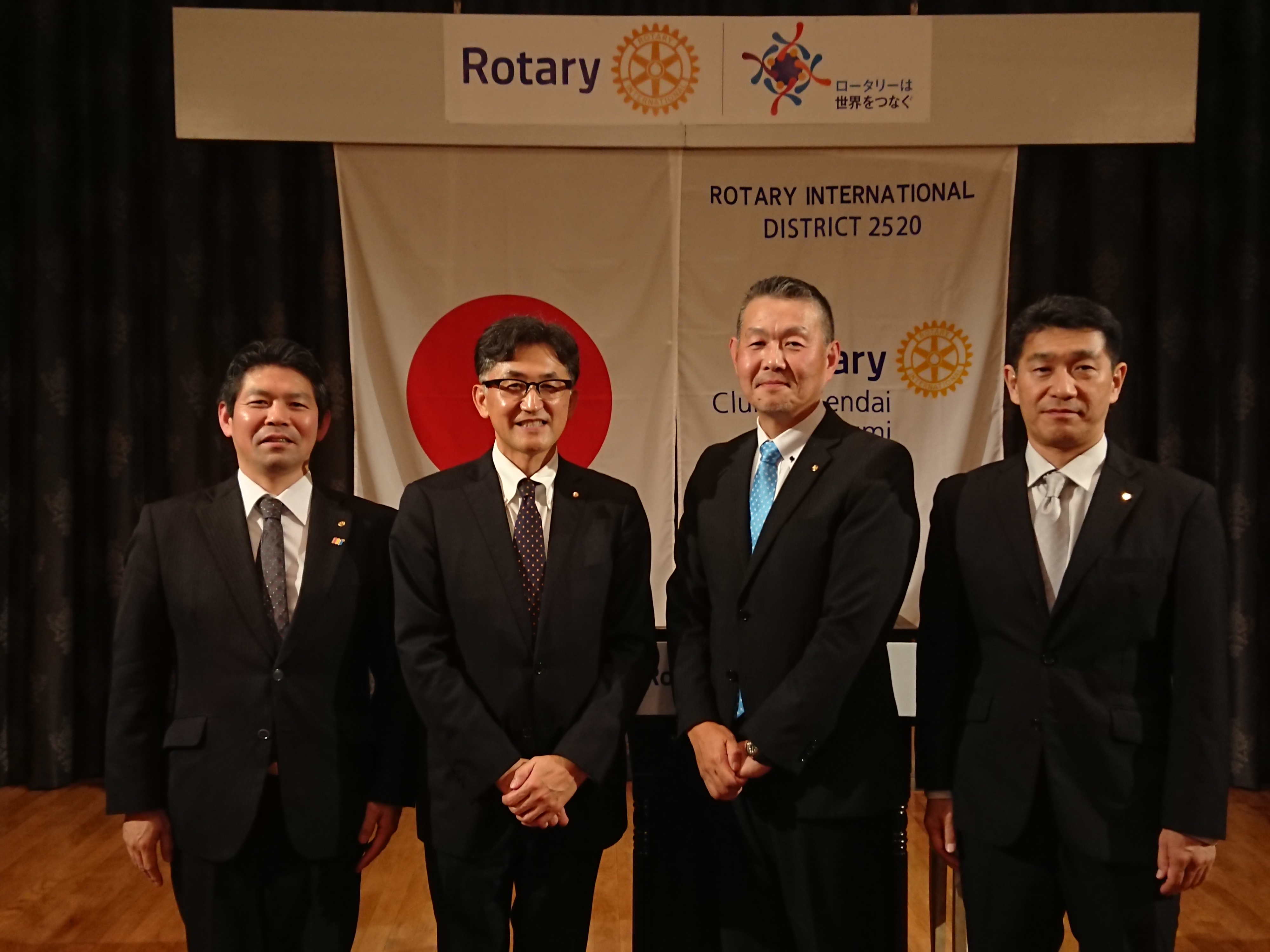 2020年6月新・旧　役員バッチ交換