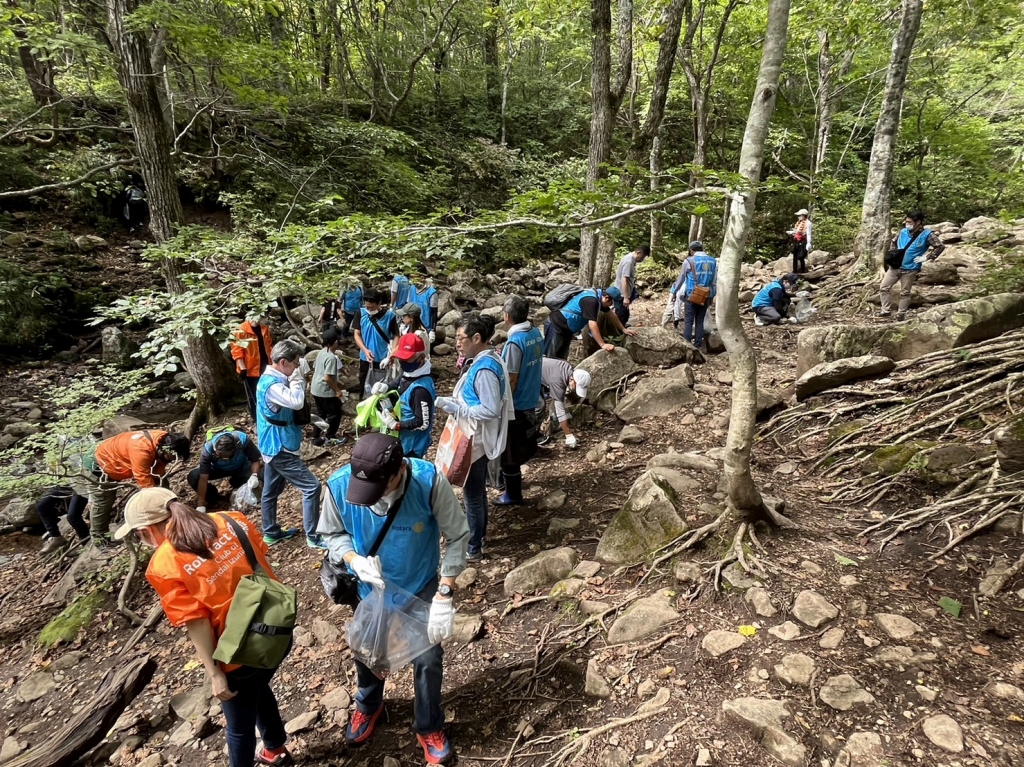 2022年9月泉ケ岳水神清掃RACの皆様と
